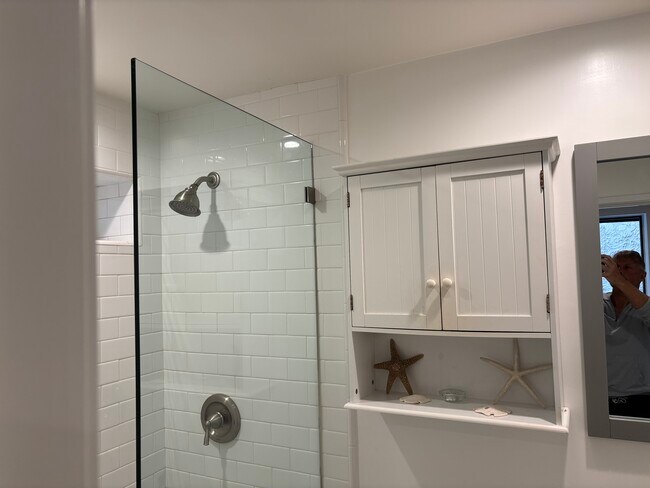 Building Photo - 202 39th St