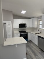 Building Photo - 518 Brighton Pl