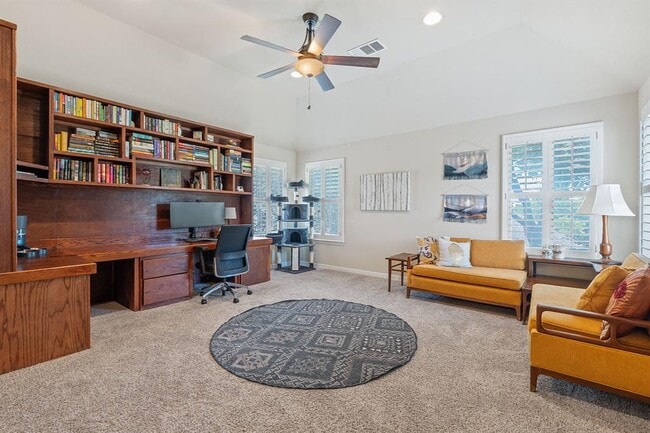 Building Photo - 2634 Plantation Dr