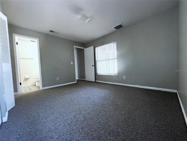 Building Photo - 5006 Parkhill Dr