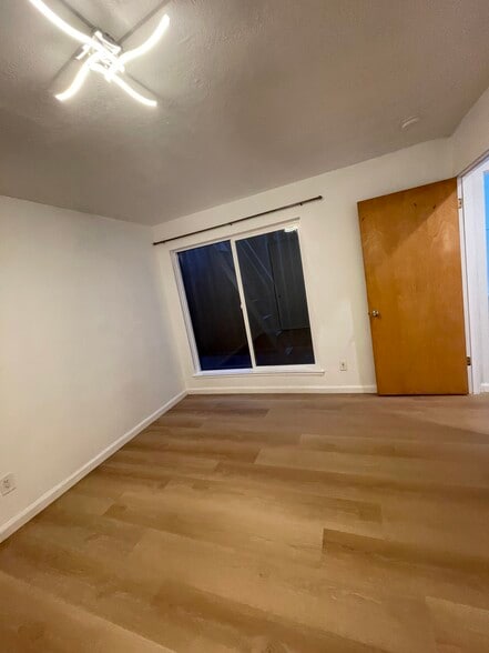 Building Photo - 144 Locksley Ave