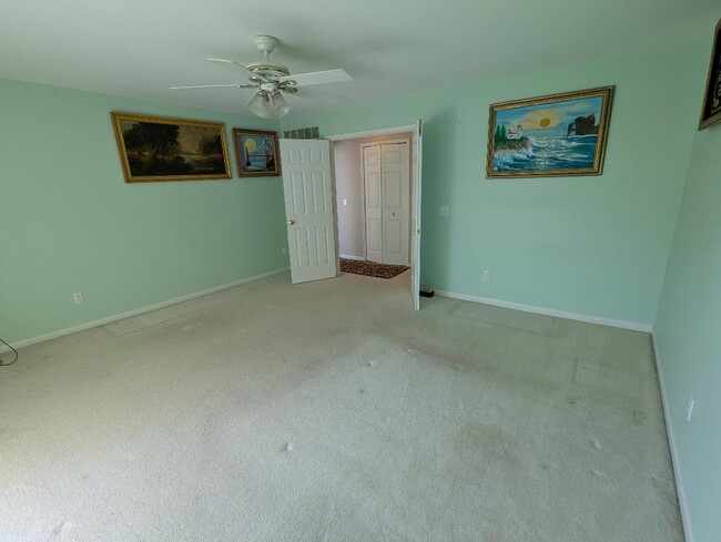 Building Photo - 20870 Balinski Dr