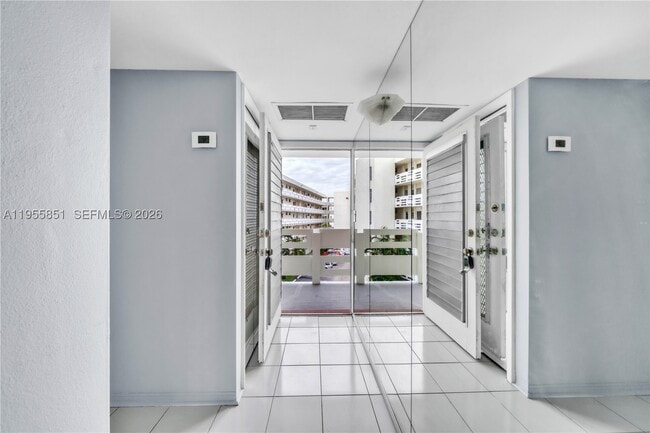 Building Photo - 3030 Marcos Dr