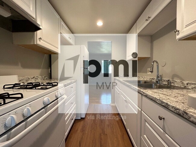 Primary Photo - 3029 Rotunda Ct S