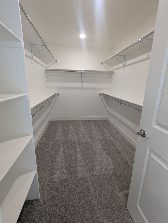 Building Photo - 6109 Zebulon Pl
