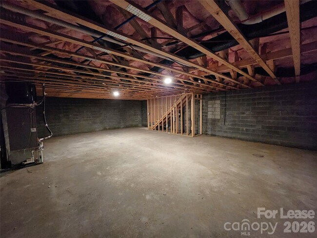 Building Photo - 431 Eastover Ave