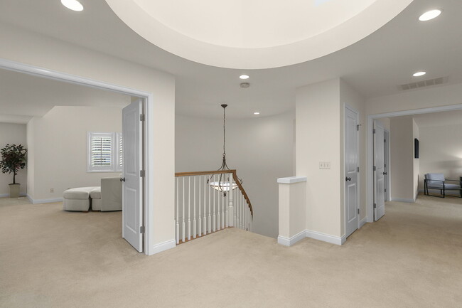 Building Photo - 35908 SE Sandalee Ct