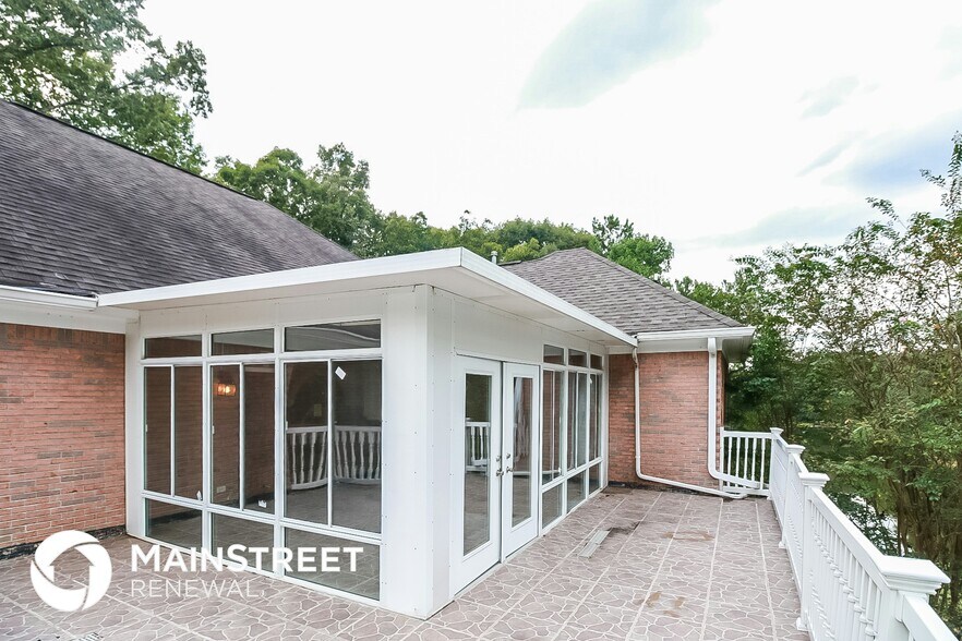 Building Photo - 130 Greenfield Cir