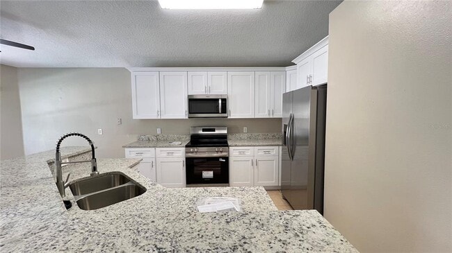 Building Photo - 4599 Cumbrian Lakes Dr