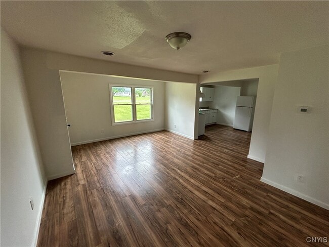 Building Photo - 281 US-11