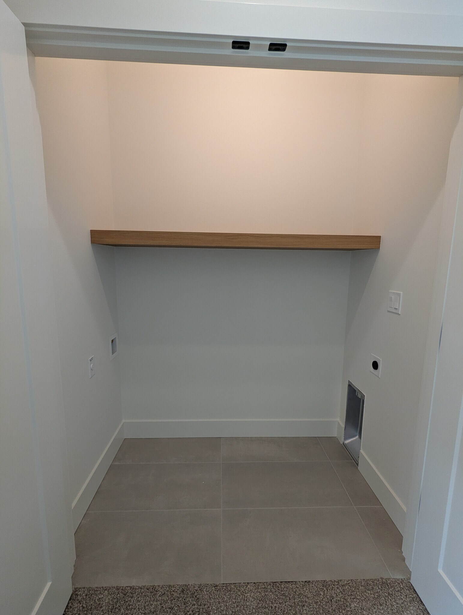 Building Photo - 5041 SE King Rd