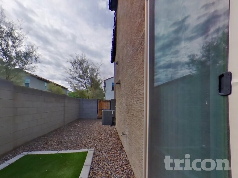 Building Photo - 2929 N 28th St