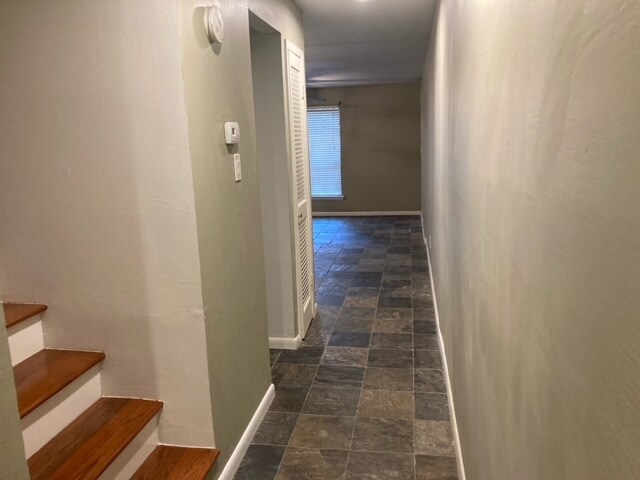 Building Photo - 6718 Eastridge Dr