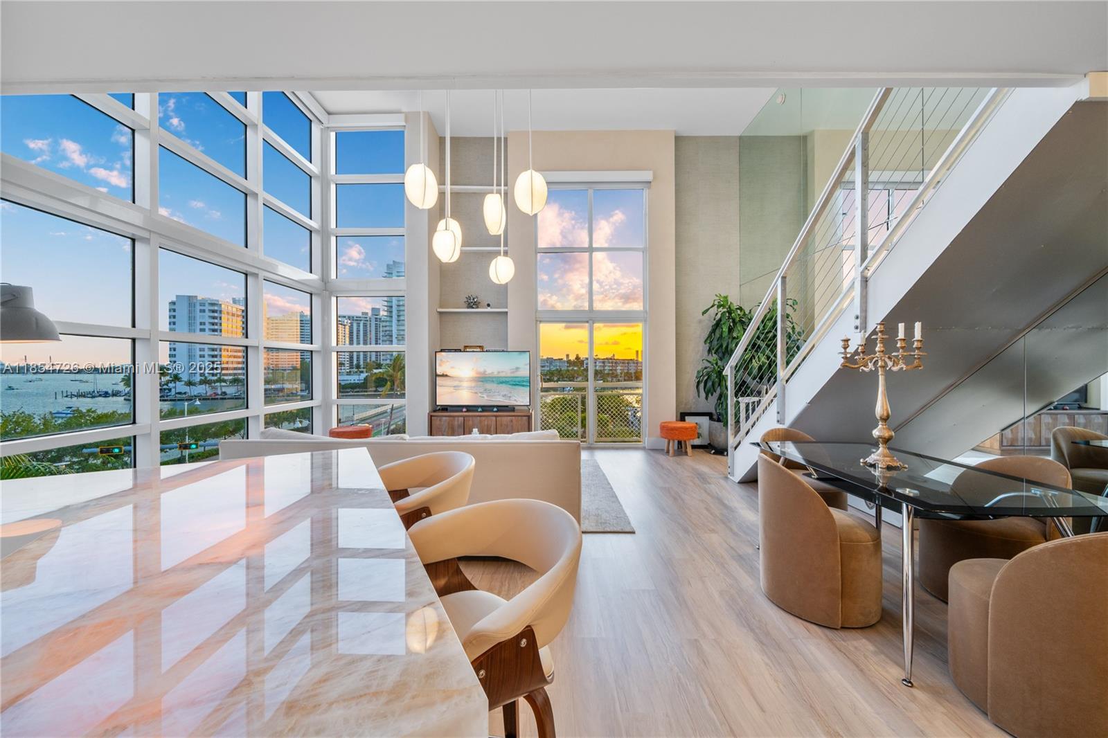 Building Photo - 1701 Sunset Harbour Dr