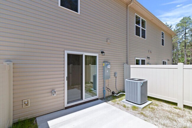 Building Photo - 512 Pate Dr