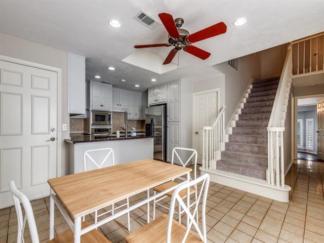 Building Photo - 9138 Valley Chapel Ln