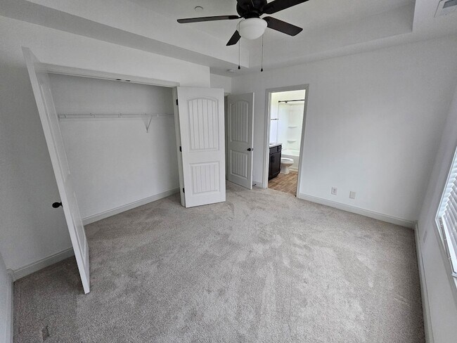 Building Photo - 407 Preakness Cir