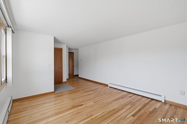 Building Photo - 112 Joy Ln