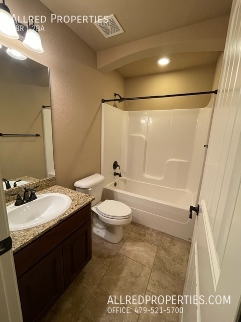 Building Photo - 3556 Country Meadow