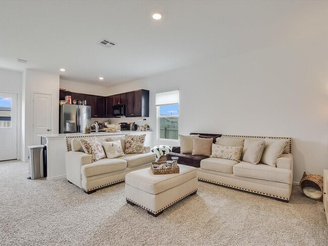 Building Photo - 2712 Louris Ln