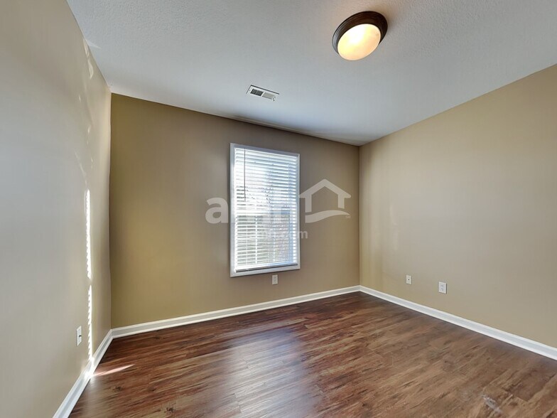 Building Photo - 5716 Capeside Ln