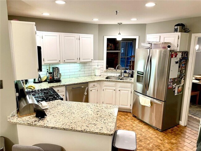 Building Photo - 4148 Fawn Ct NE