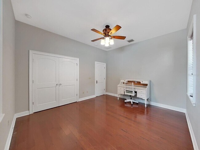 Building Photo - 4313 W Granada St