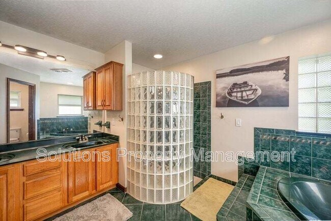 Building Photo - 3295 Savannahs Trail