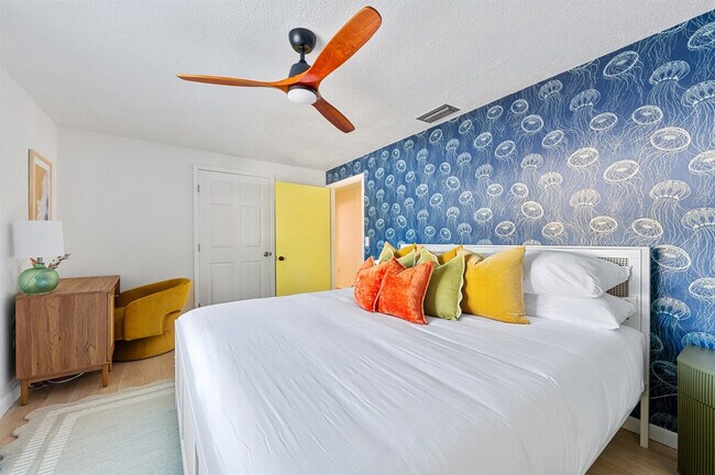 Building Photo - 8709 9th Ave NW