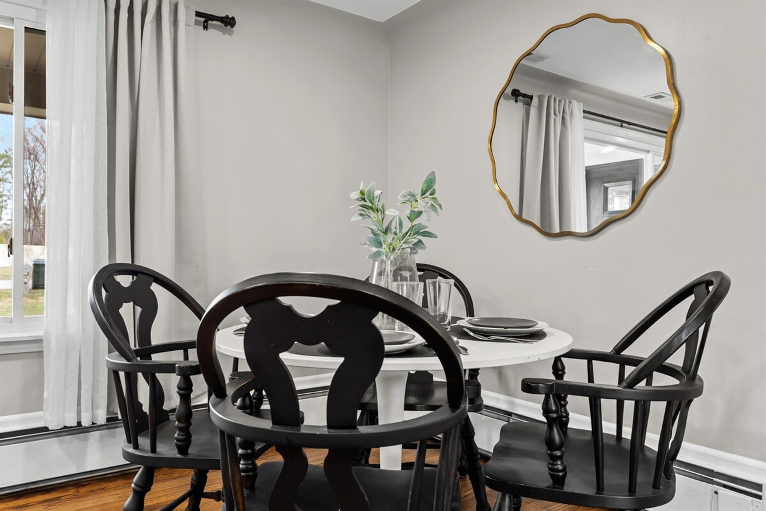 Building Photo - 8254 Mary Ann Ave