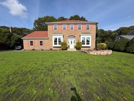 Building Photo - 7 Timber Ridge Dr