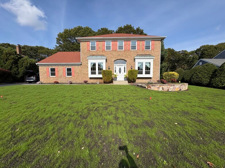 Primary Photo - 7 Timber Ridge Dr