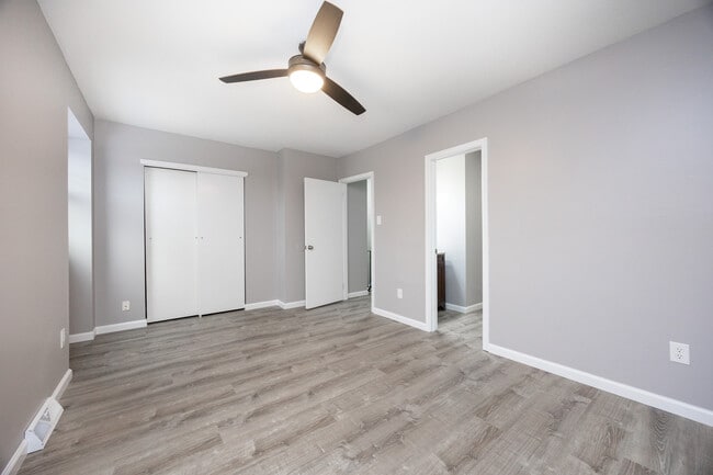 Building Photo - 1114 Bayless Pl