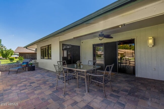 Building Photo - Your Oasis Awaits!