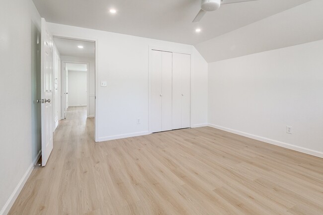 Building Photo - 1430 Westbrooke Terrace