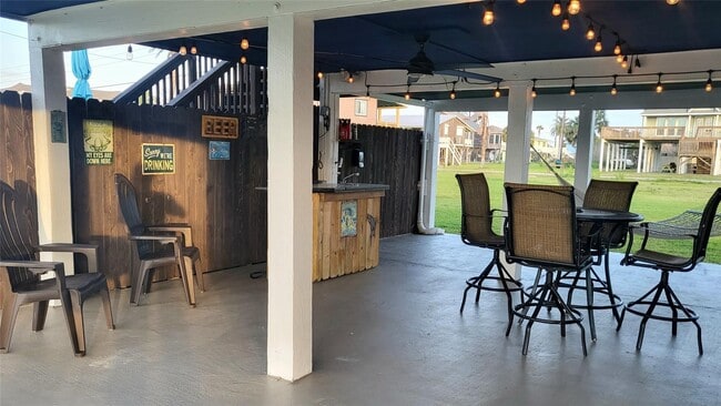 Building Photo - 16527 Lewis Scott Rd