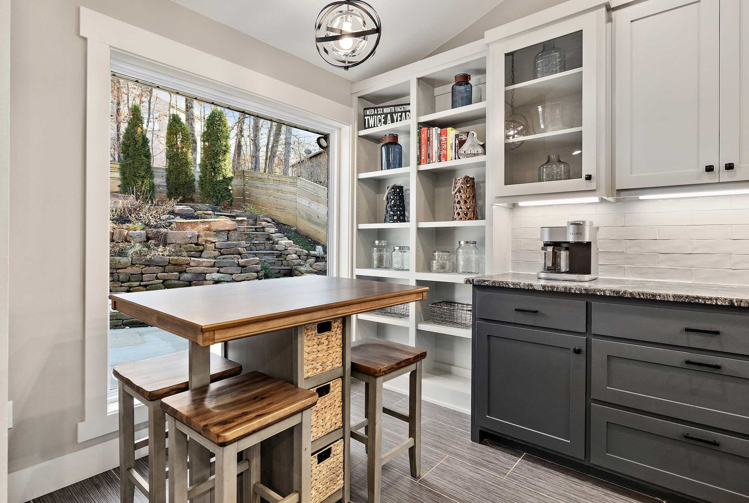 Building Photo - 3225 N Kings Cross