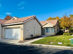 Building Photo - Jess Ranch 55+ Gated Community Apple Valley