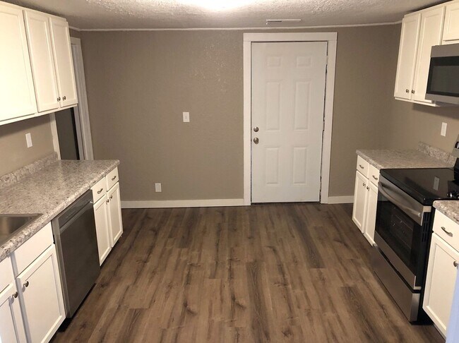 Building Photo - 1350 Sherman Ave