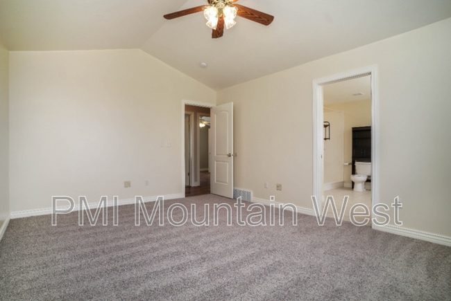 Building Photo - 144 S Mountain Rd