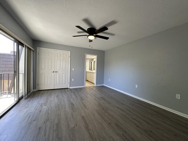 Building Photo - 308 3rd Ct