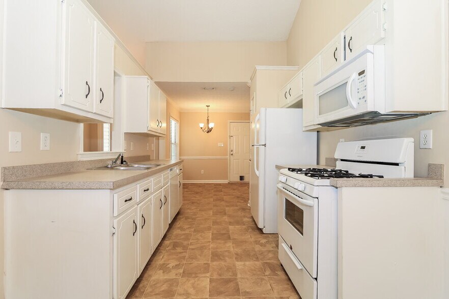 Building Photo - 47 Noah Dr