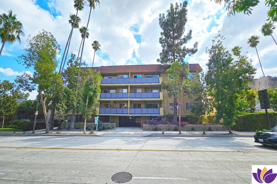 Primary Photo - 382 E California Blvd