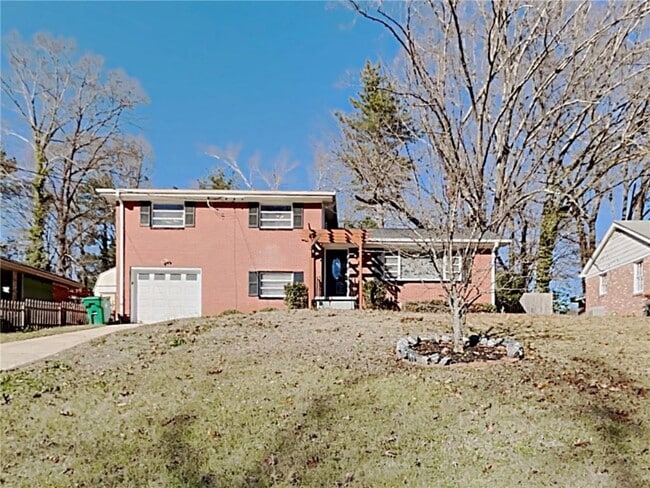 Primary Photo - 3148 Thrasher Cir