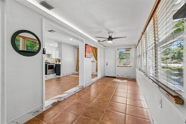 Building Photo - 5857 4th Ave N