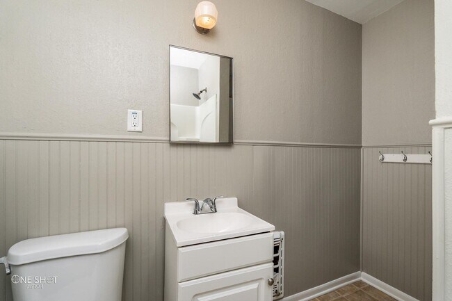 Building Photo - 1002 S San Jose Dr