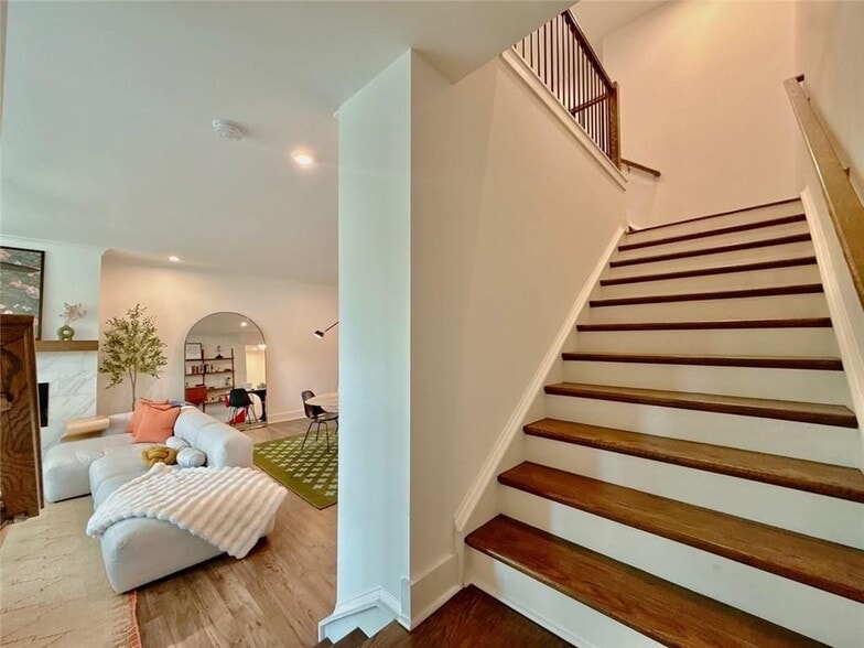 Building Photo - 3937 Acer Ct