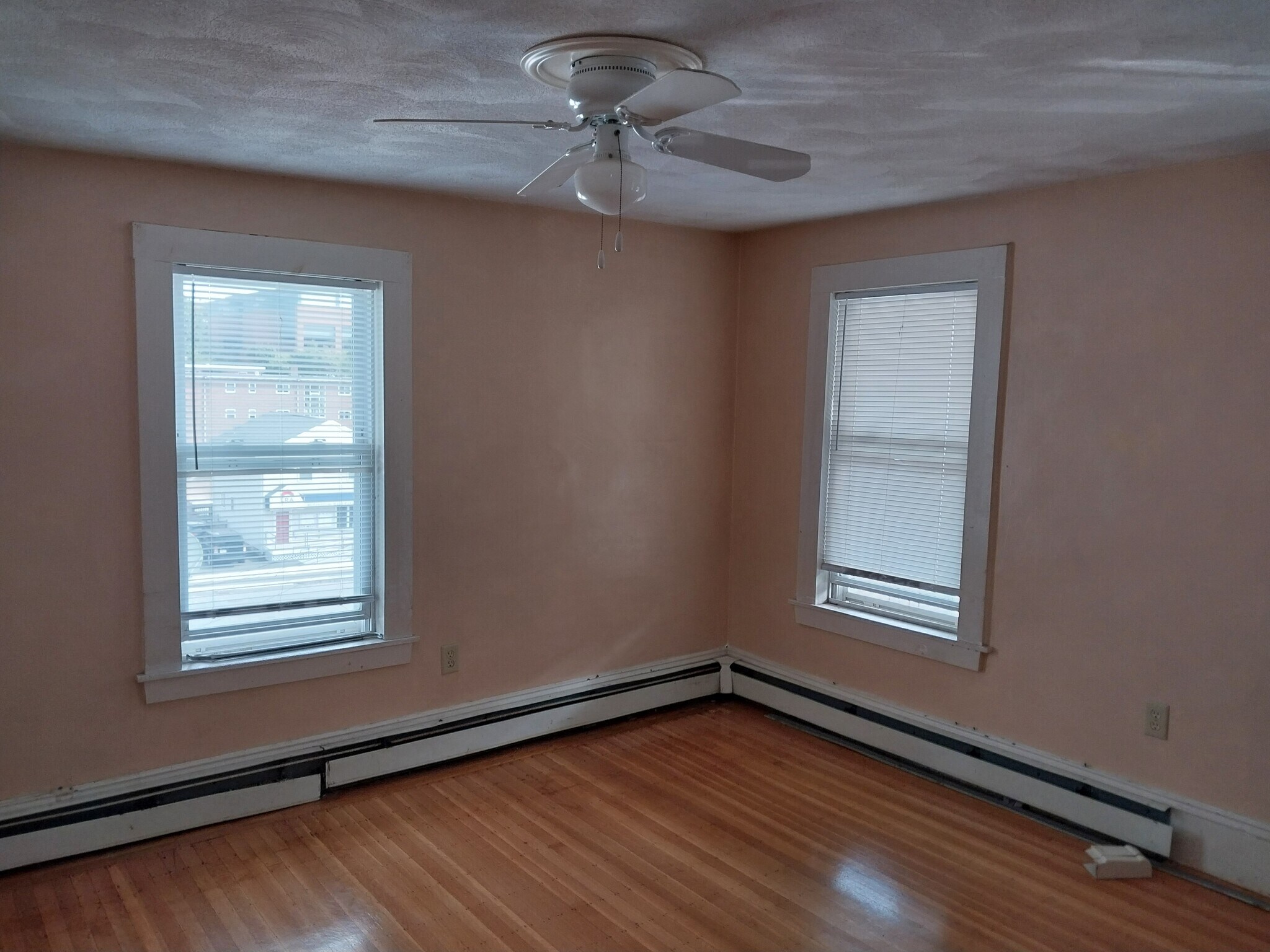 Building Photo - 7 Hillside Ave