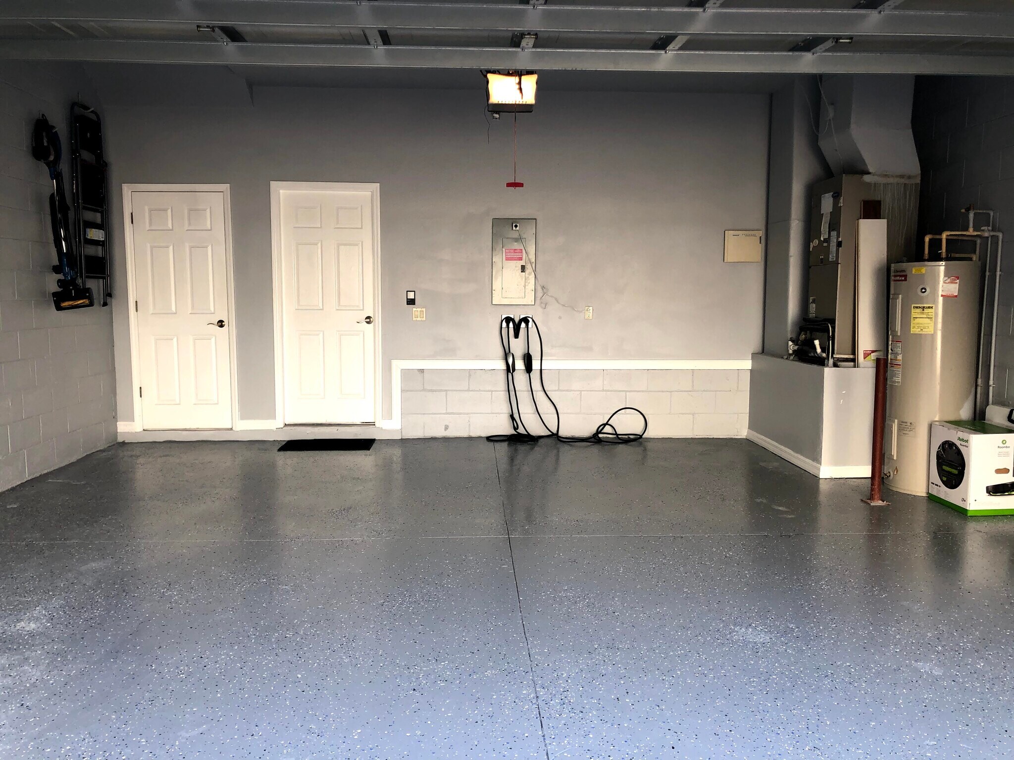 2 car garage - 408 Blue Bayou Ln