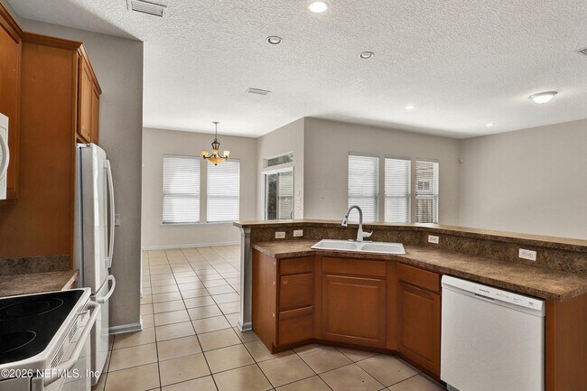 Building Photo - 14422 Christen Dr S